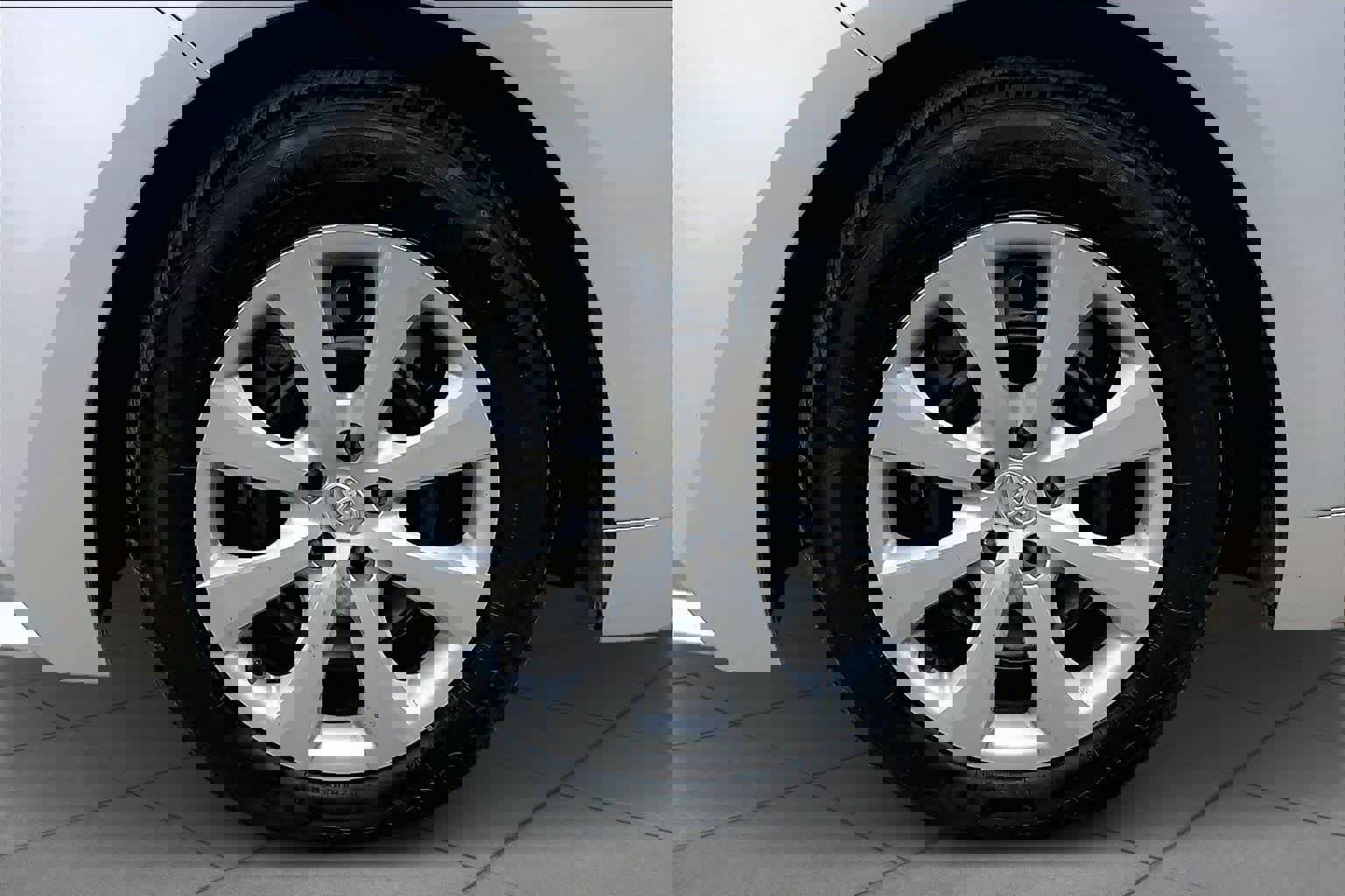 Used 2024 Toyota Corolla LE image 11