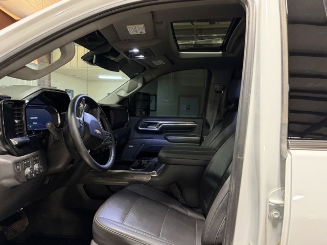 Used 2024 Chevrolet Silverado 2500 LTZ w/ LTZ Convenience Package image 13