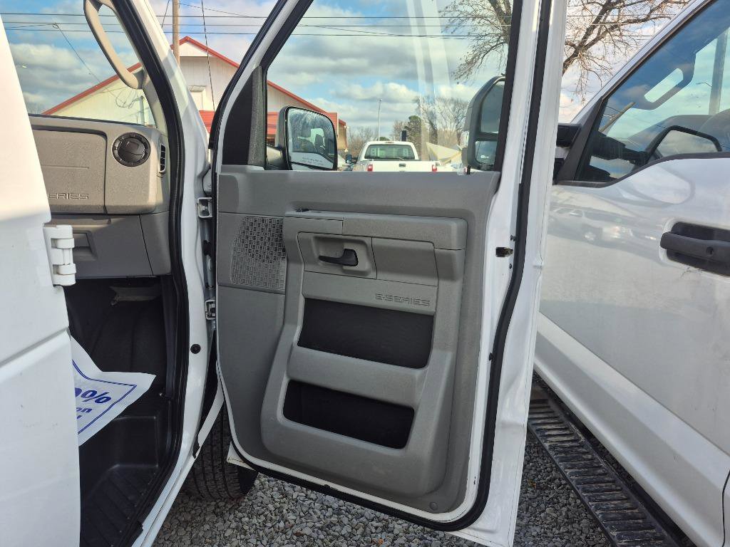 Used 2014 Ford E-250 and Econoline 250 w/ Power Group RWD image 22