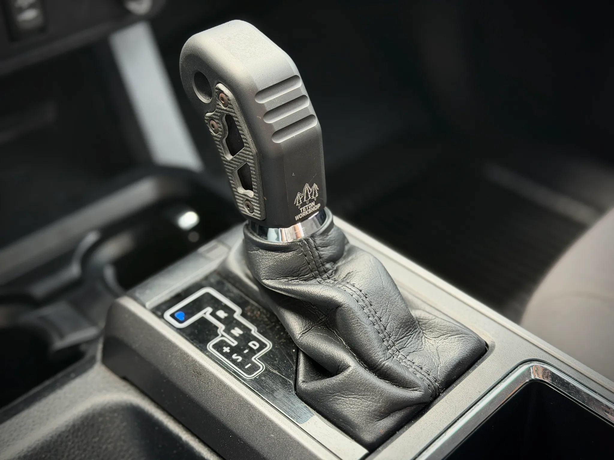 Used 2016 Toyota Tacoma TRD Sport w/ Towing Package AWD/4WD image 14