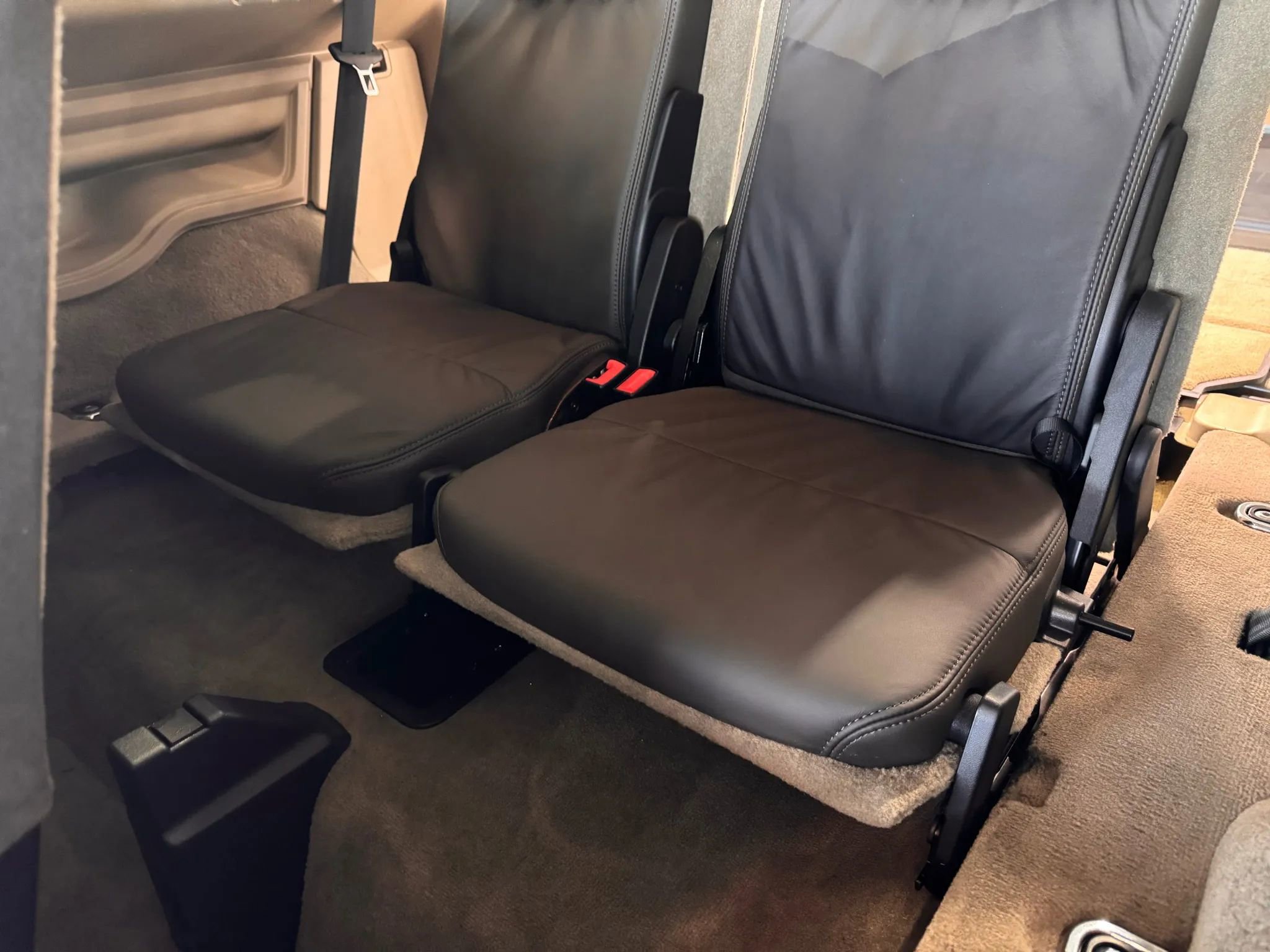 Used 2016 Land Rover LR4 HSE LUX image 21