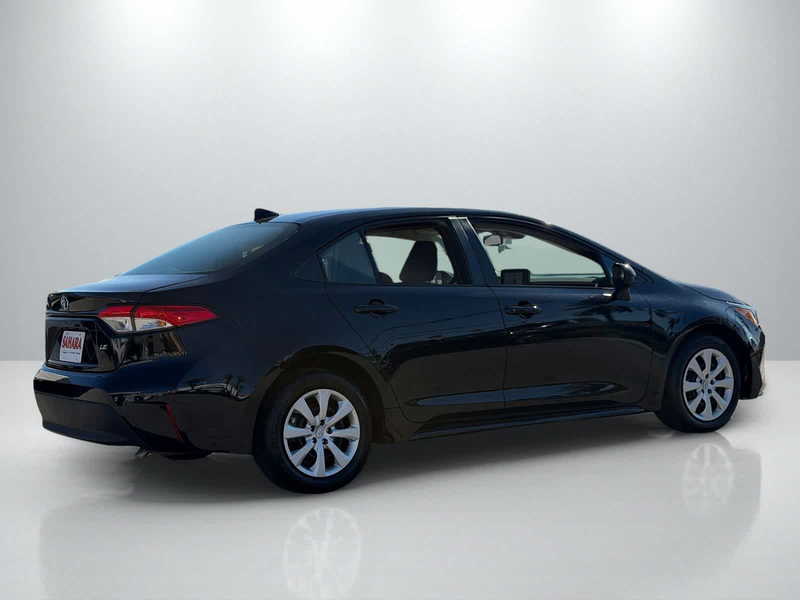 Used 2025 Toyota Corolla LE FWD image 7