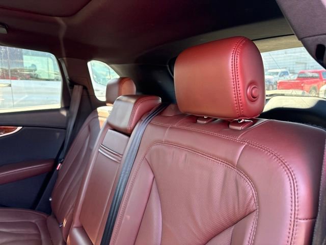 Used 2018 Lincoln MKX Reserve w/ Lincoln MKX Climate Package image 11