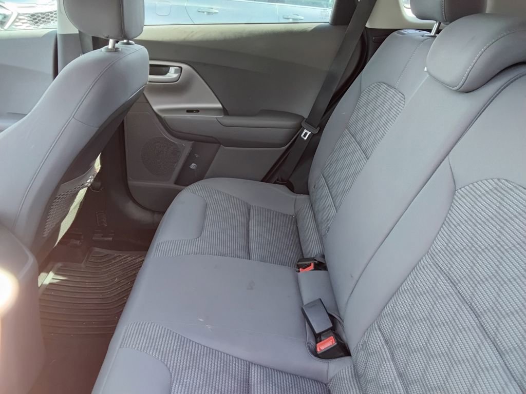Used 2020 Kia Niro LX FWD image 11
