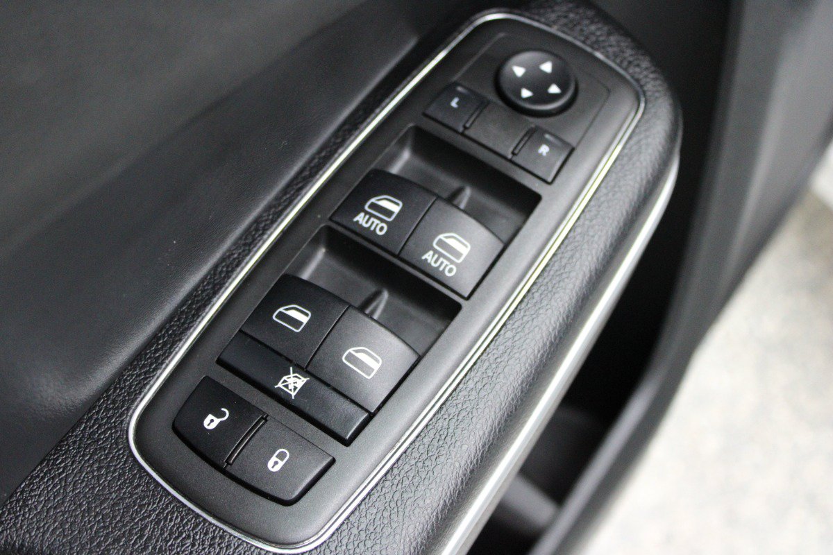 Used 2021 Chrysler 300 Touring L RWD image 15