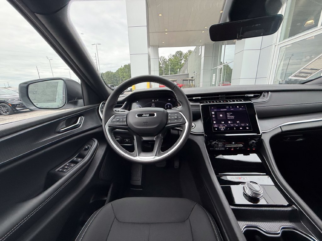New 2026 Jeep Grand Cherokee Laredo AWD/4WD image 8