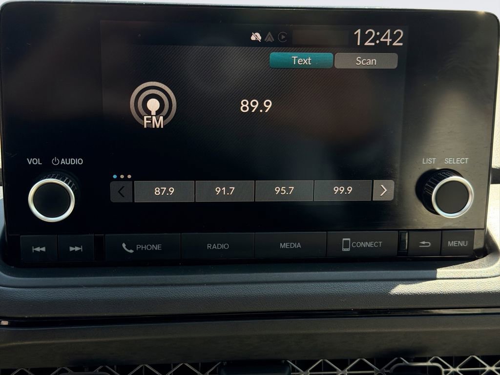 Used 2023 Honda Accord LX image 12