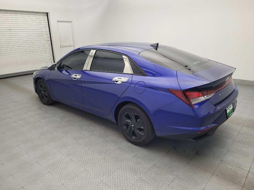 Used 2023 Hyundai Elantra SEL FWD image 3