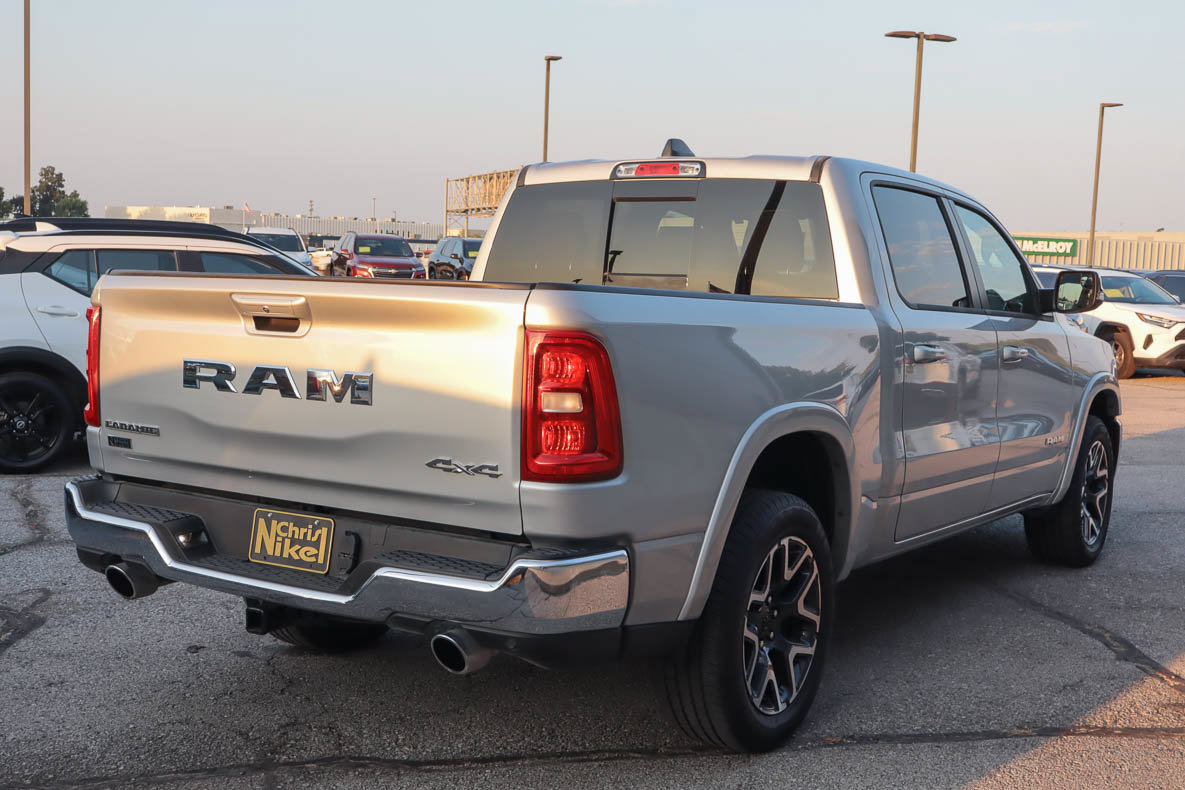 Used 2026 RAM 1500 Laramie AWD/4WD image 4