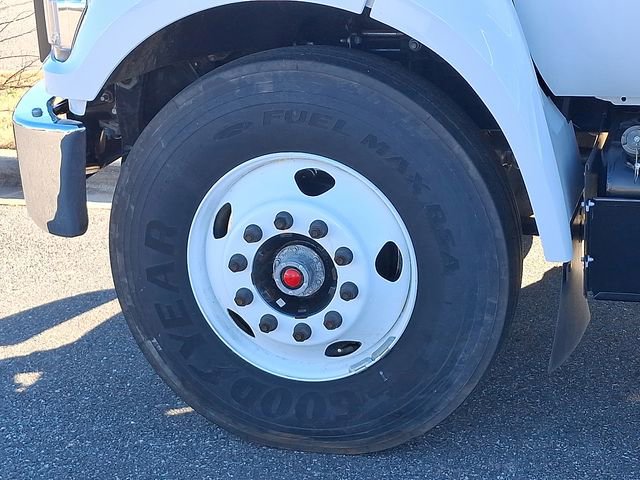 Used 2023 Ford F650 2WD Regular Cab Super Duty image 9