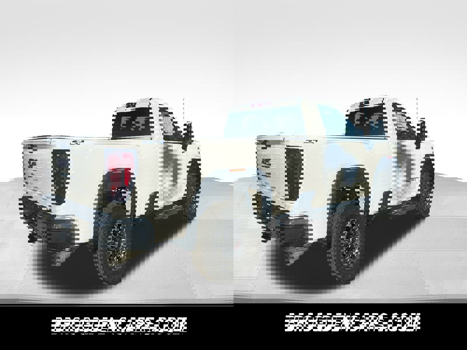 New 2025 GMC Sierra 3500 SLE image 3