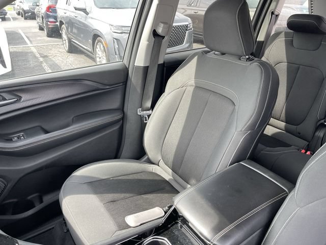 Used 2023 Jeep Grand Cherokee Laredo w/ Luxury Tech Group I AWD/4WD image 23