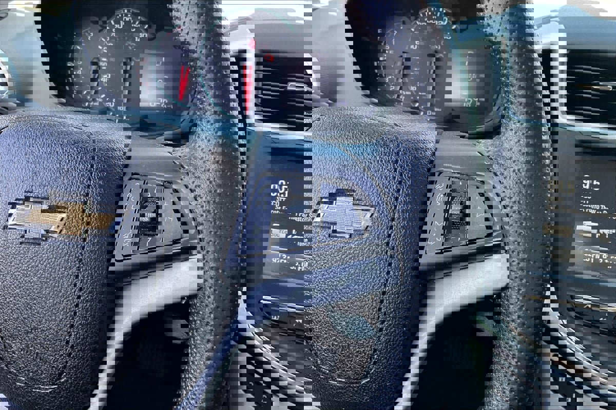 Used 2017 Chevrolet Sonic LT image 19