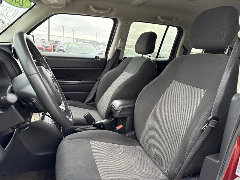 Used 2017 Jeep Patriot Latitude image 14