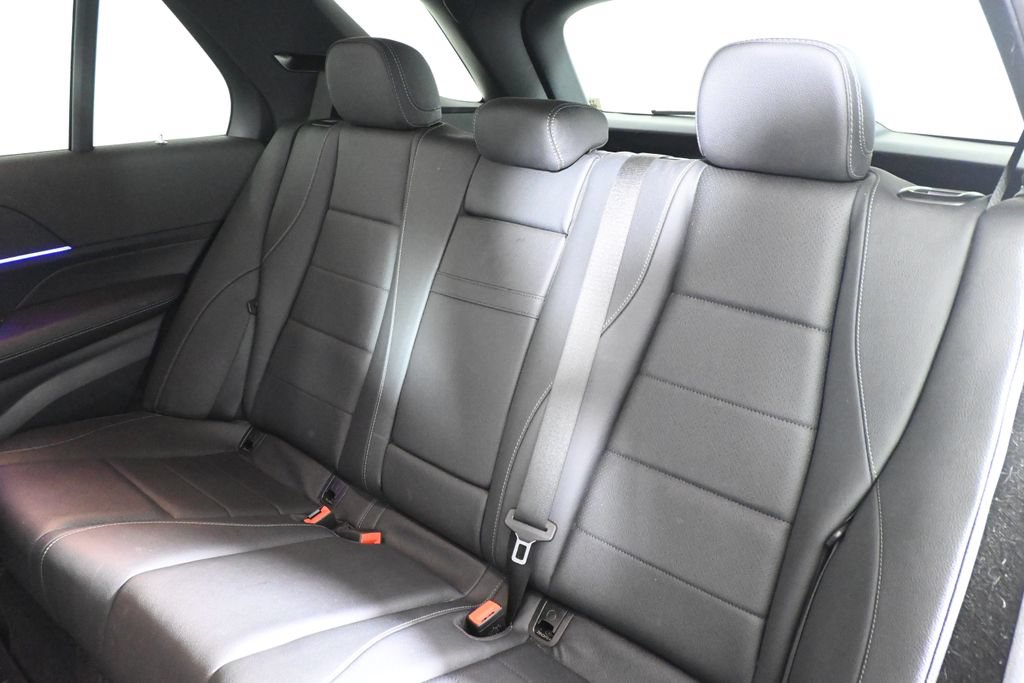 Used 2025 Mercedes-Benz GLE 350 4MATIC image 4
