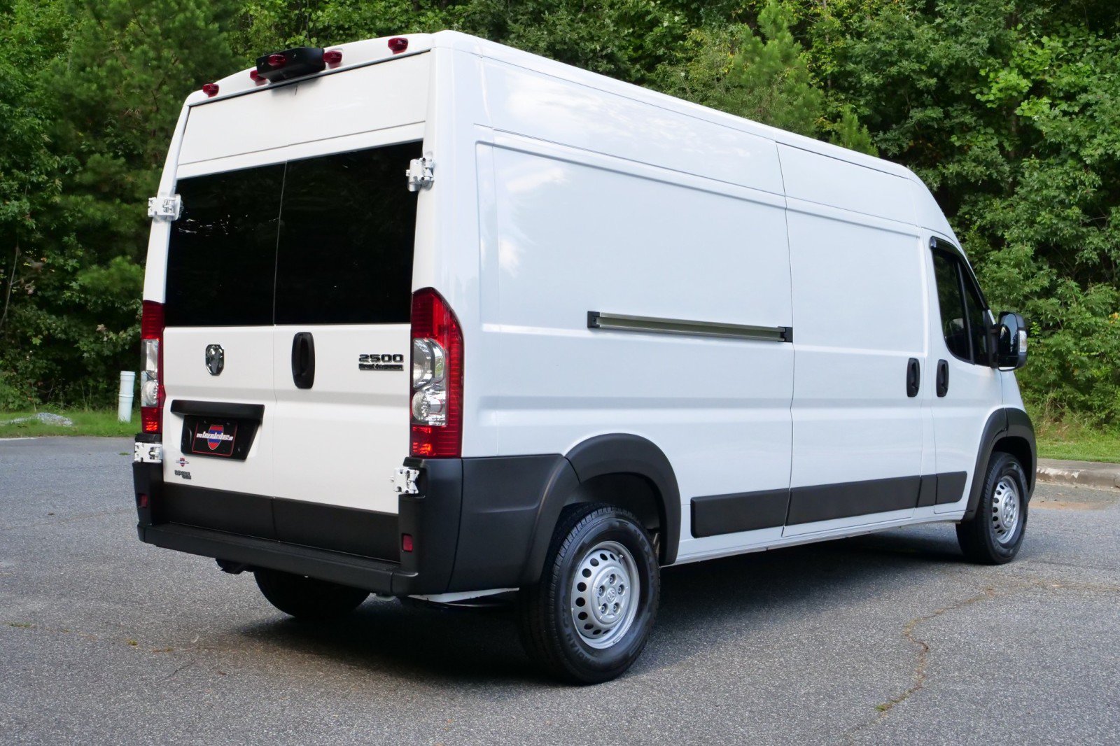 Used 2024 RAM ProMaster 2500 FWD image 9