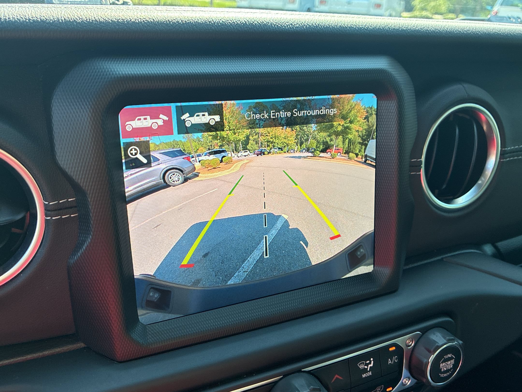 Used 2022 Jeep Gladiator Overland w/ Popular Equipment Package AWD/4WD image 21