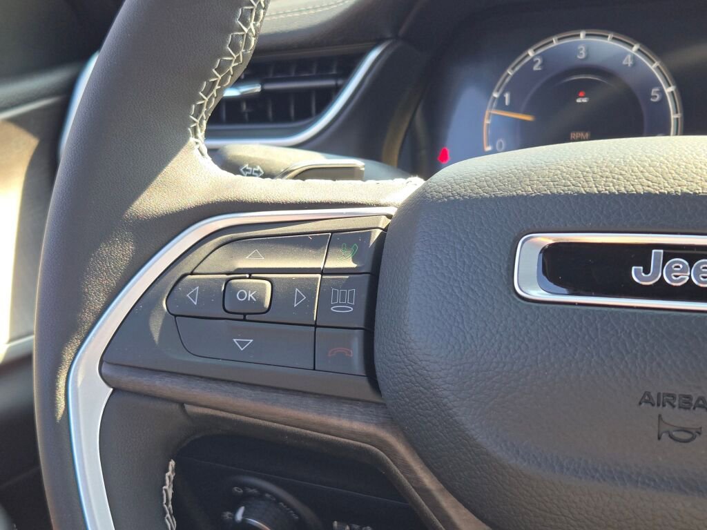 New 2025 Jeep Grand Cherokee L Limited image 27