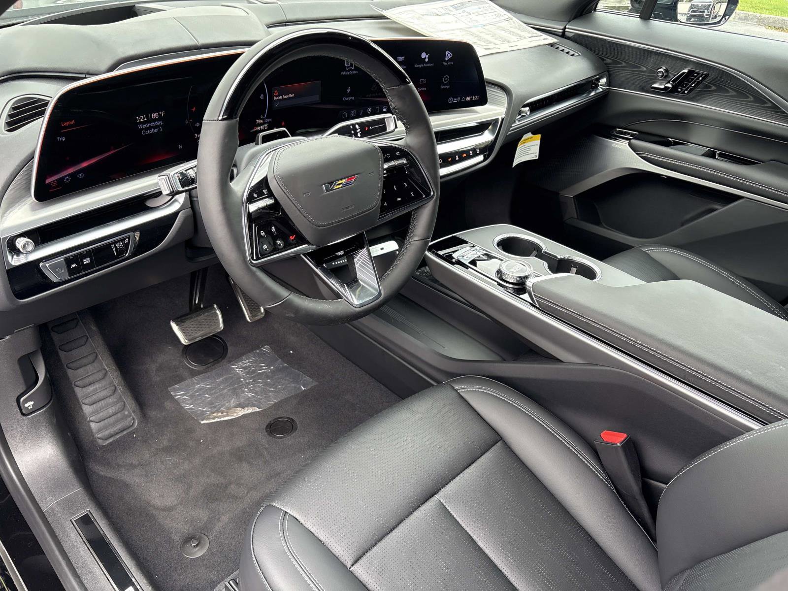 New 2026 Cadillac Lyriq V w/ LPO, Floor Liner Package image 19