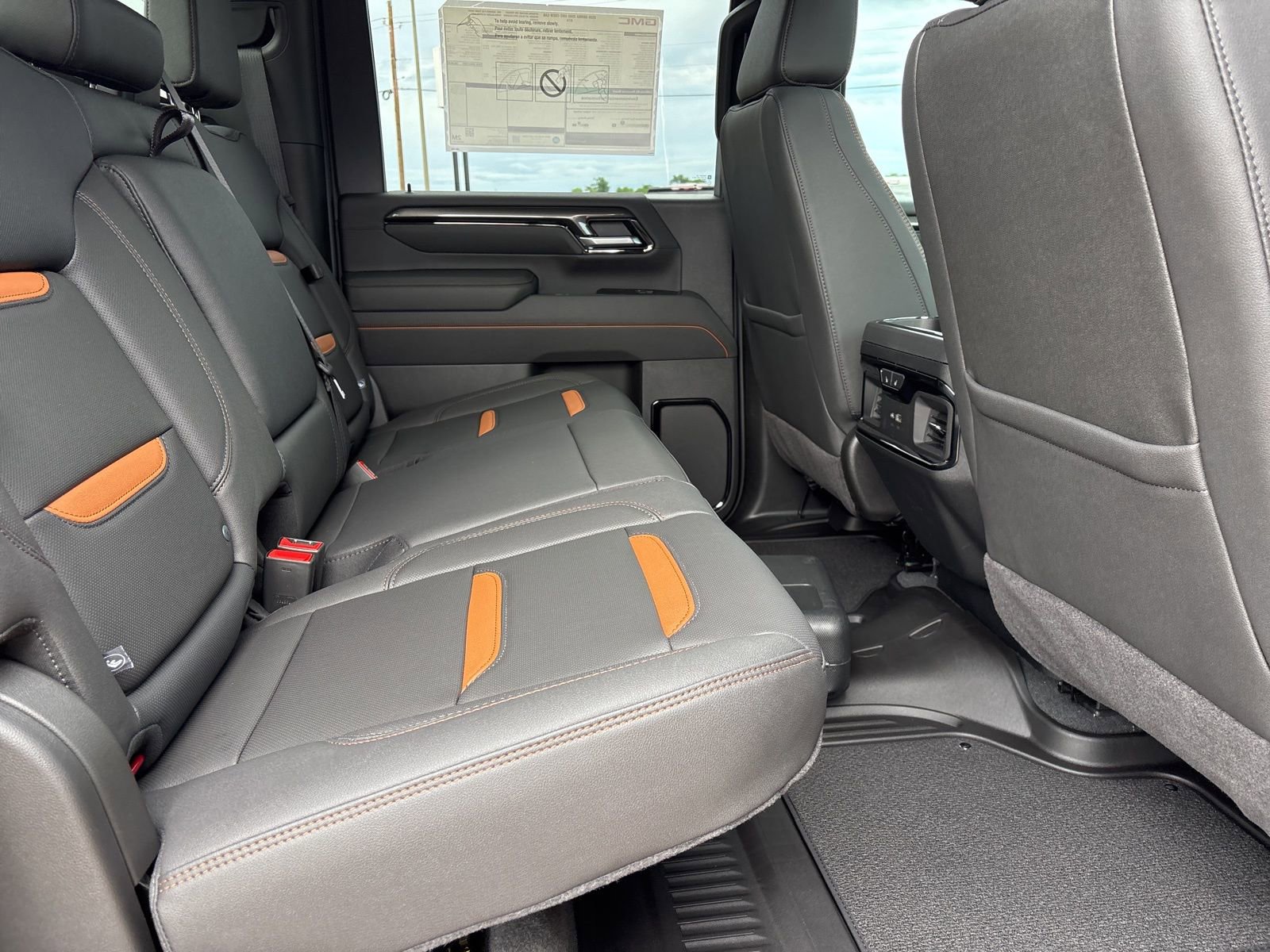 New 2026 GMC Sierra 2500 AT4 w/ AT4 Premium Plus Package AWD/4WD image 19