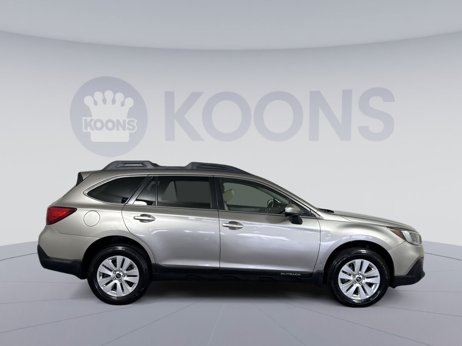Used 2019 Subaru Outback 2.5i Premium AWD/4WD image 8