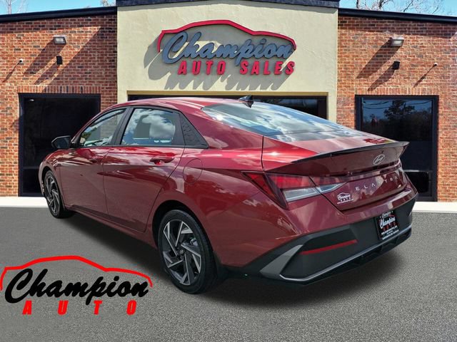 Used 2025 Hyundai Elantra Sport FWD image 7