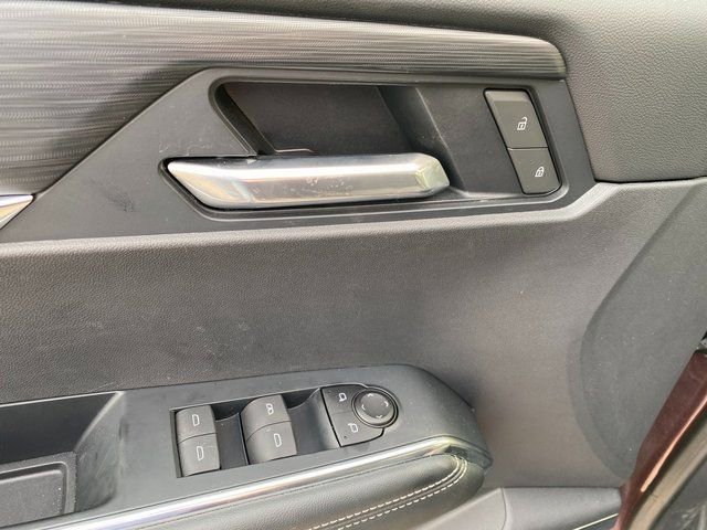 Used 2025 GMC Acadia Elevation image 20