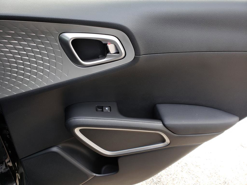 Used 2023 Kia Soul LX w/ Option Group 015 image 16