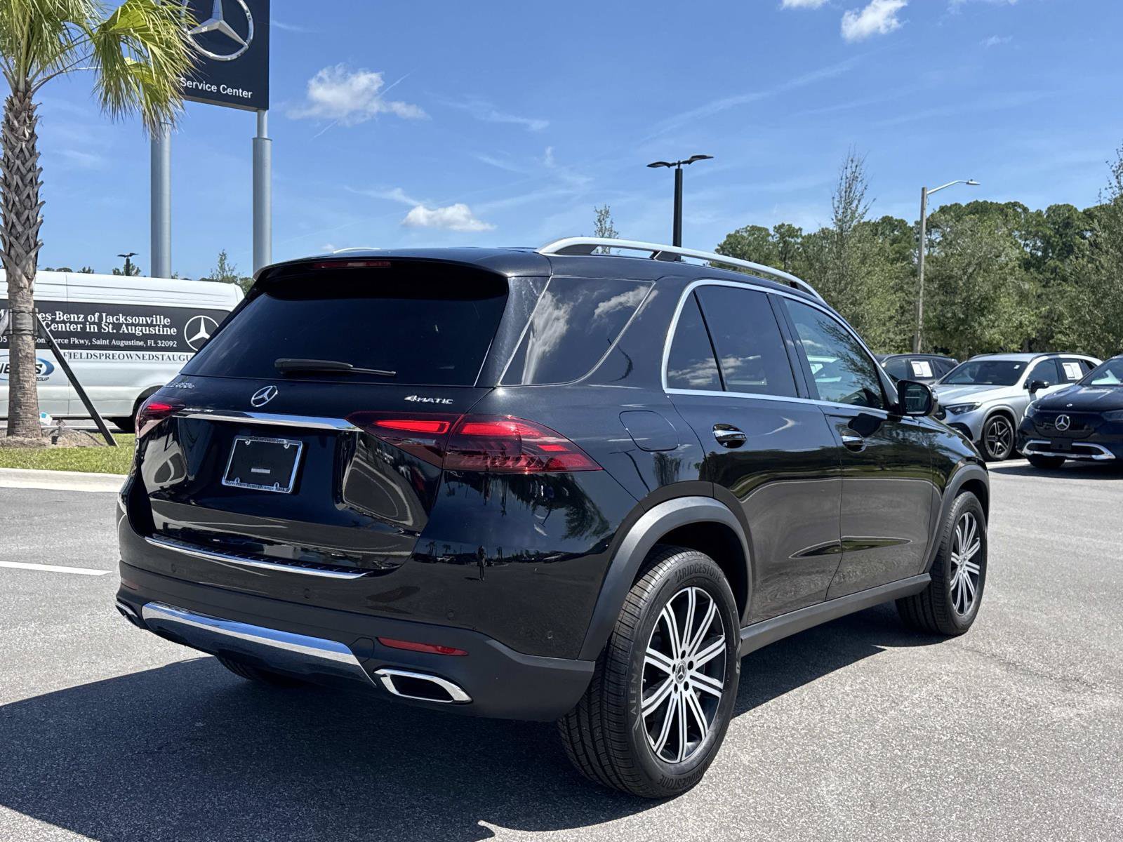 Used 2025 Mercedes-Benz GLE 450e 4MATIC w/ Driver Assistance Package image 3
