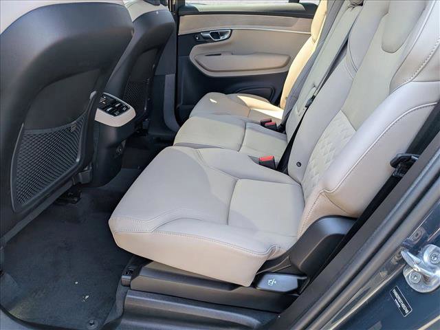 Used 2026 Volvo XC90 B6 Plus w/ Protection Package Premier AWD/4WD image 19