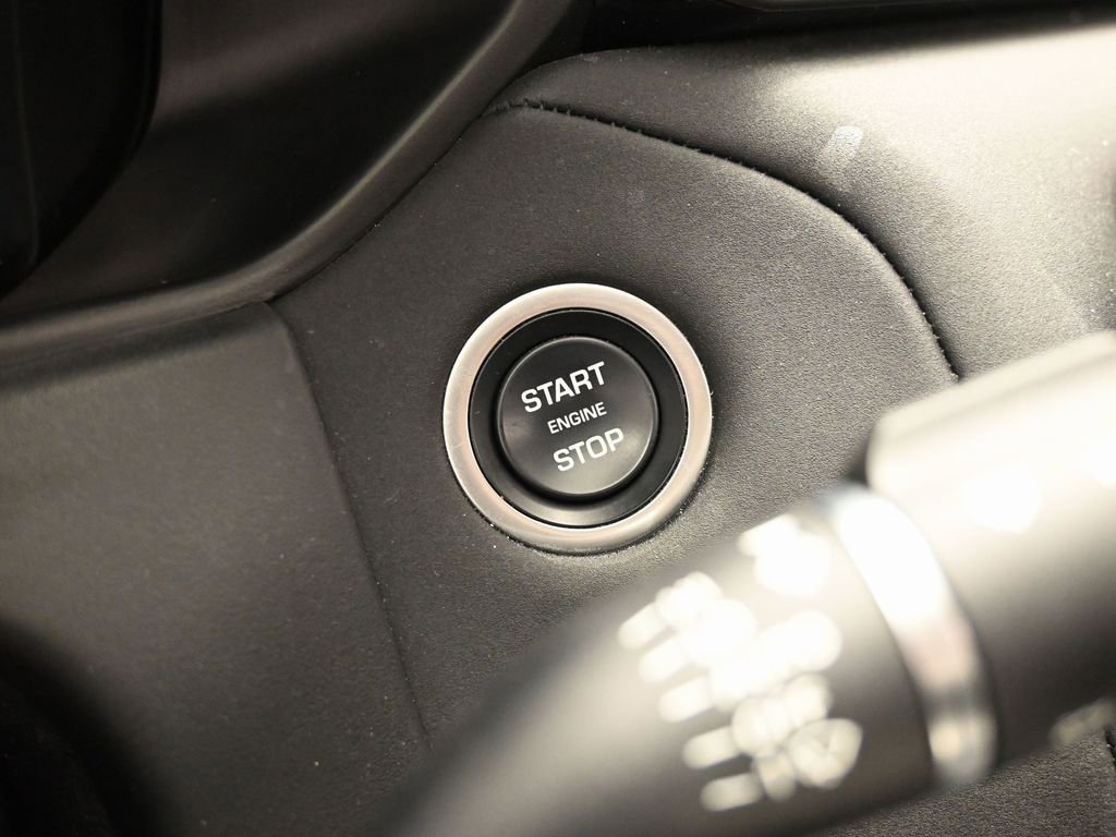 Used 2025 Land Rover Range Rover Velar S image 21