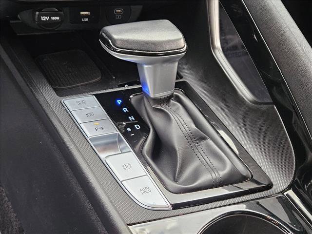 Used 2024 Hyundai Elantra Limited image 11