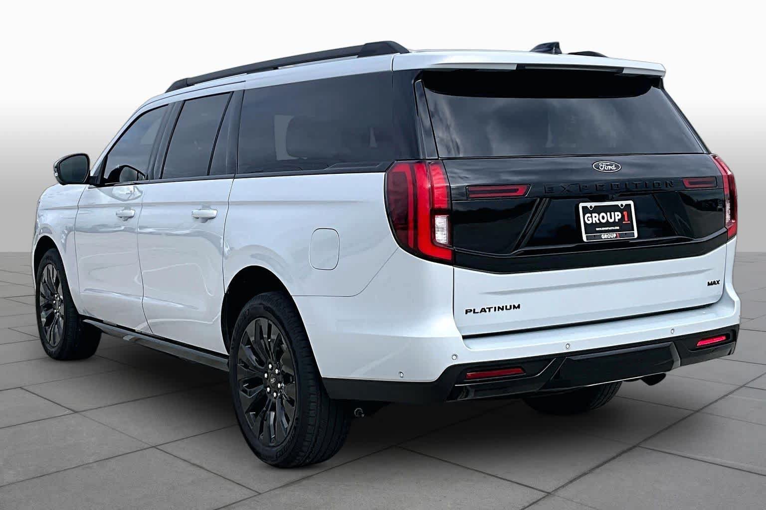 Used 2025 Ford Expedition Max Platinum w/ Stealth Appearance Package AWD/4WD image 11