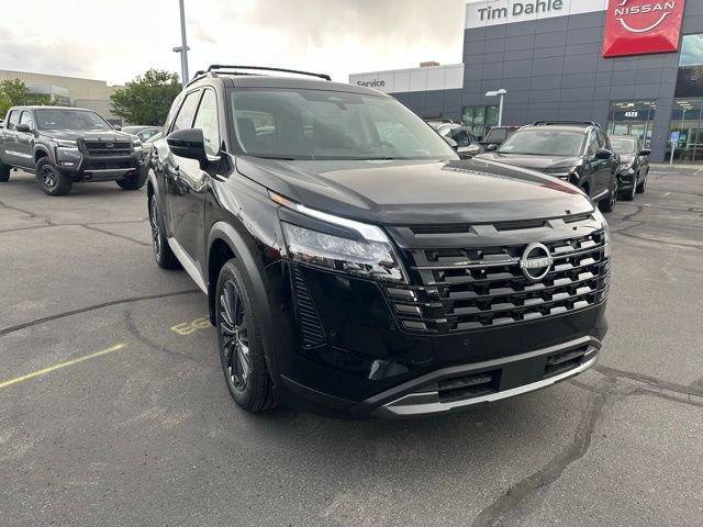 New 2026 Nissan Pathfinder SL w/ SL Premium Package AWD/4WD image 3