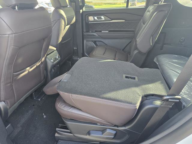 New 2026 Ford Explorer Platinum image 24