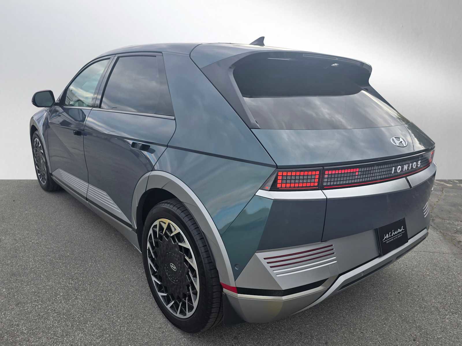 Used 2024 Hyundai Ioniq 5 Limited image 5