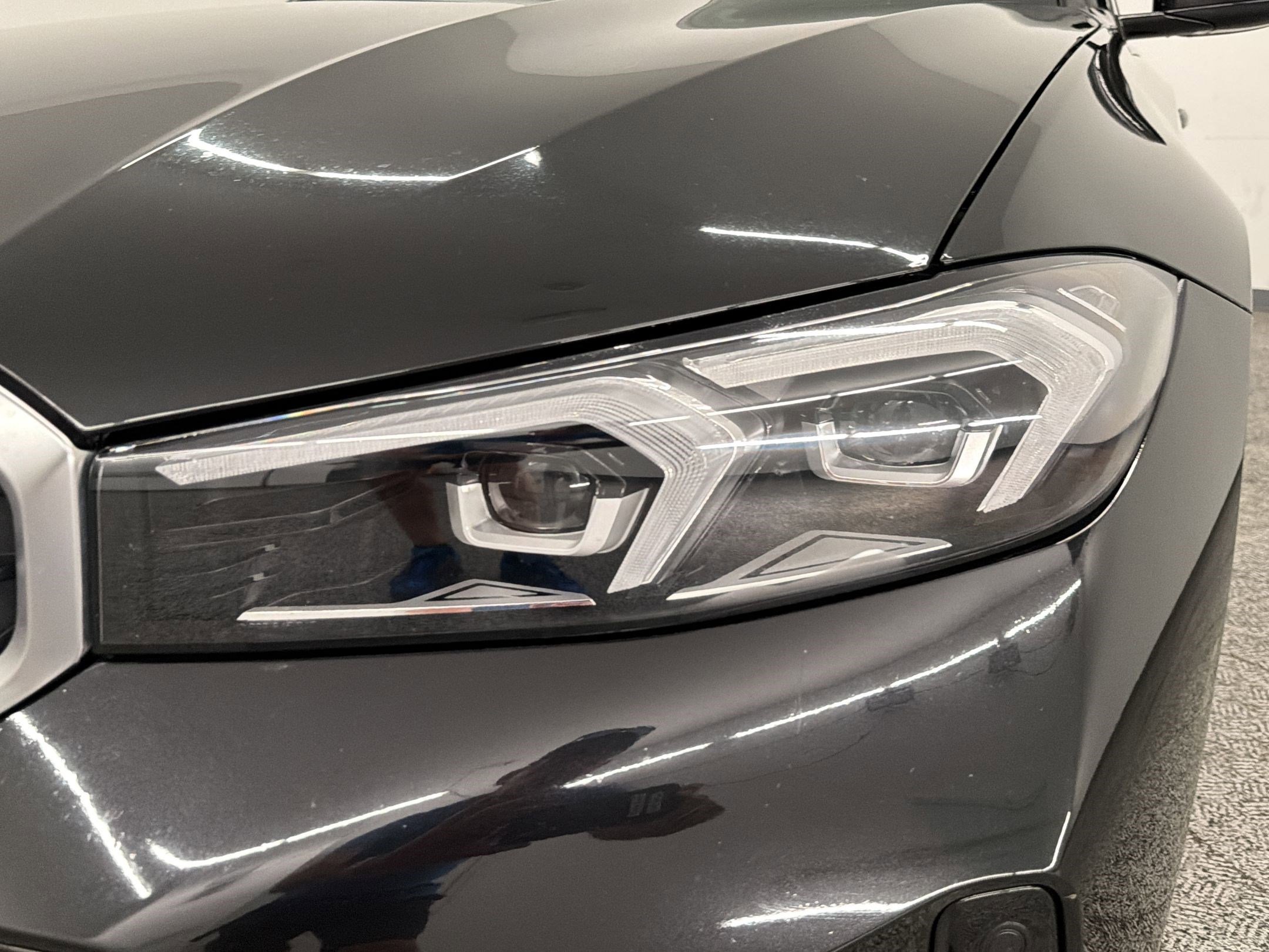 Used 2023 BMW M340i RWD image 10