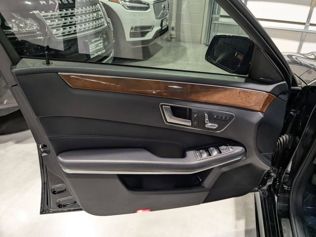 Used 2014 Mercedes-Benz E 250 BlueTEC 4MATIC Sedan image 20
