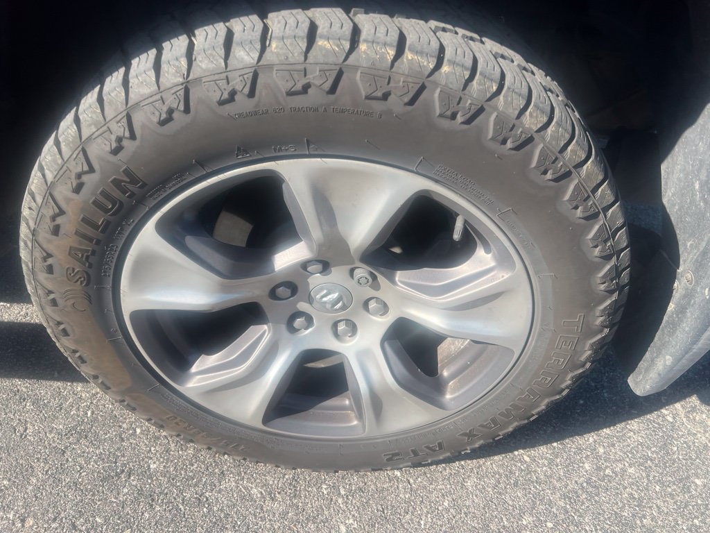 Used 2020 RAM 1500 Laramie AWD/4WD image 15