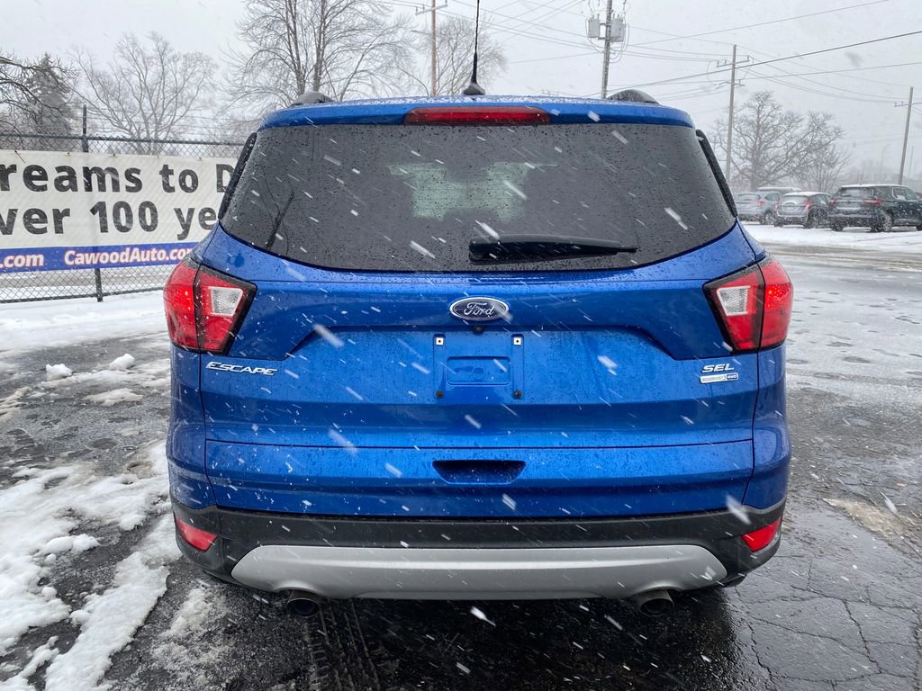 Used 2019 Ford Escape SEL image 3