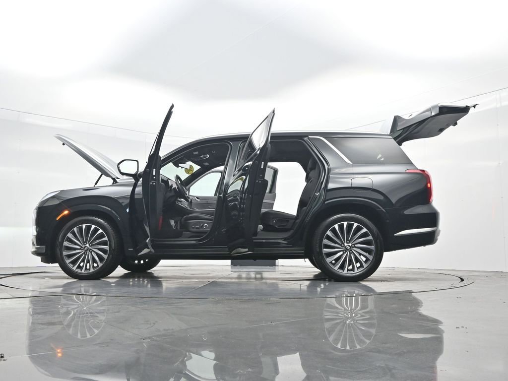 Used 2025 Hyundai Palisade Calligraphy image 46