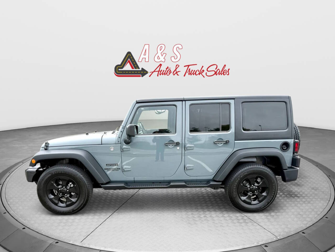 Used 2014 Jeep Wrangler Unlimited Sport w/ Quick Order Package 24S AWD/4WD image 4