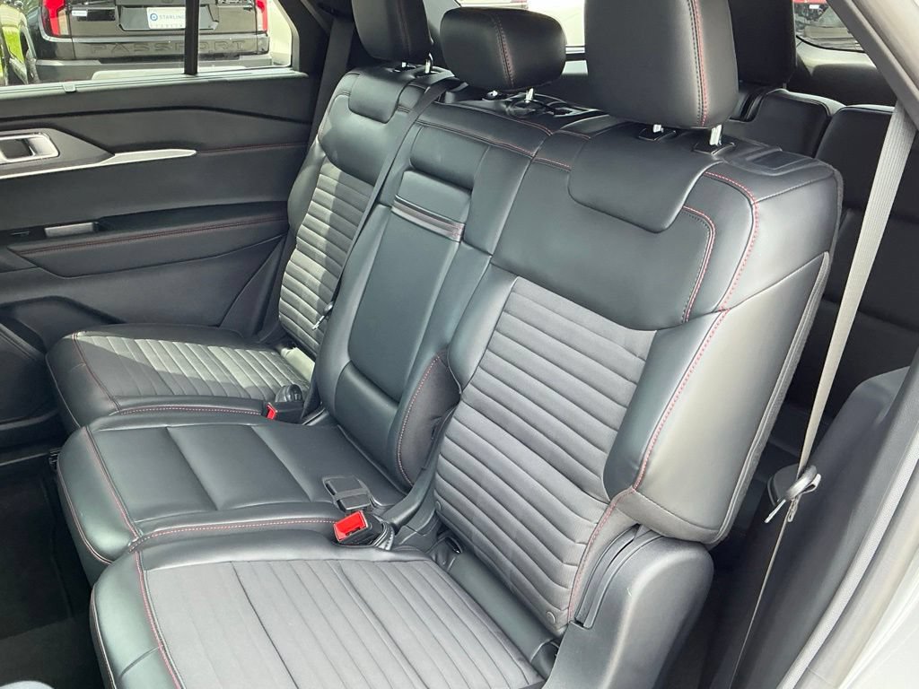 Used 2025 Ford Explorer ST-Line w/ Premium Package RWD image 24