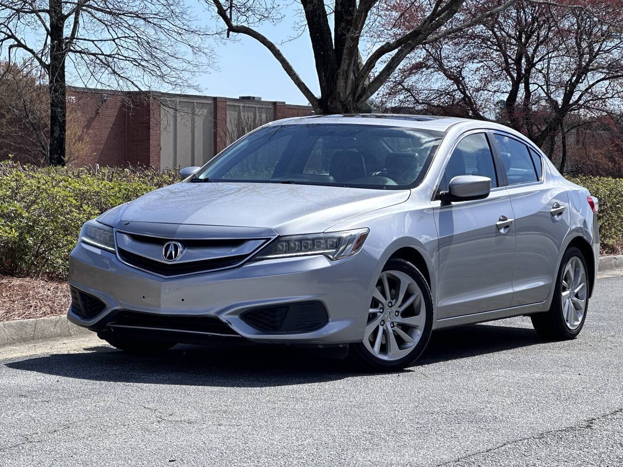 Used 2018 Acura ILX w/ AcuraWatch Plus Package FWD image 2