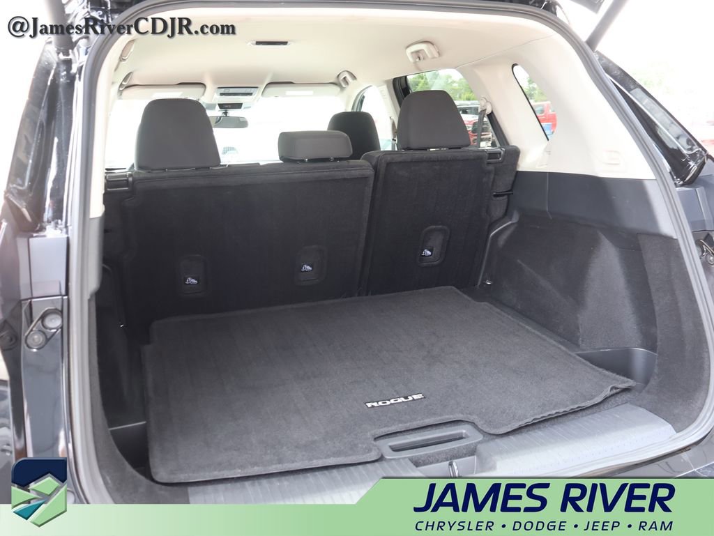 Used 2025 Nissan Rogue SV FWD image 15