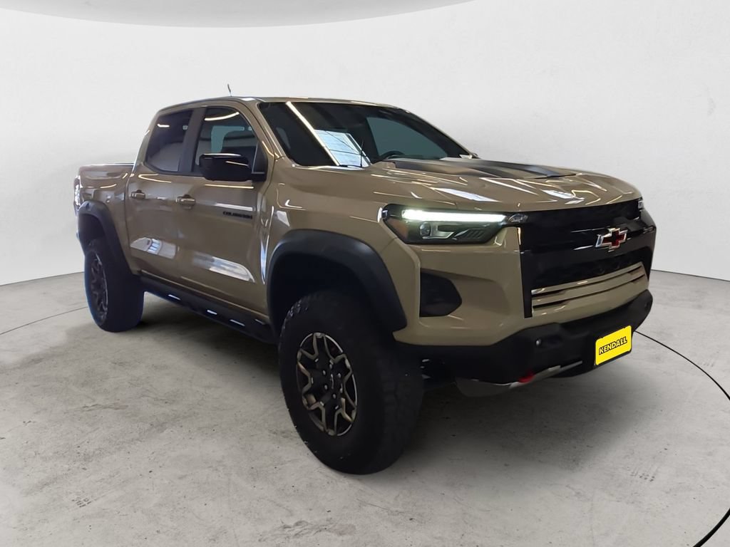 Certified 2024 Chevrolet Colorado ZR2 w/ ZR2 Convenience Package III AWD/4WD image 3