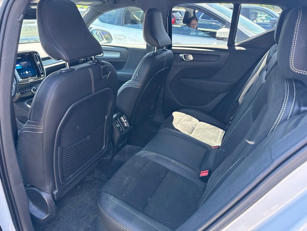 Used 2021 Volvo XC40 P8 Recharge AWD/4WD image 11