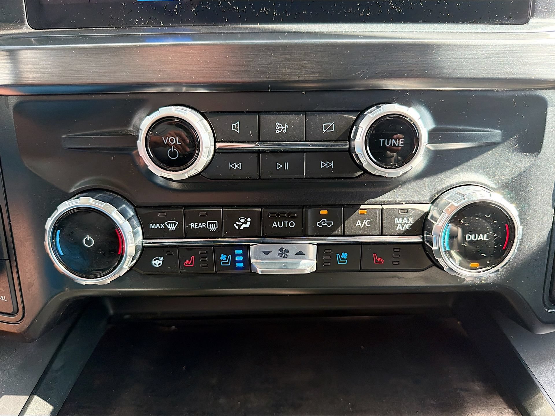 Certified 2024 Ford F250 Lariat w/ Lariat Ultimate Package AWD/4WD image 26