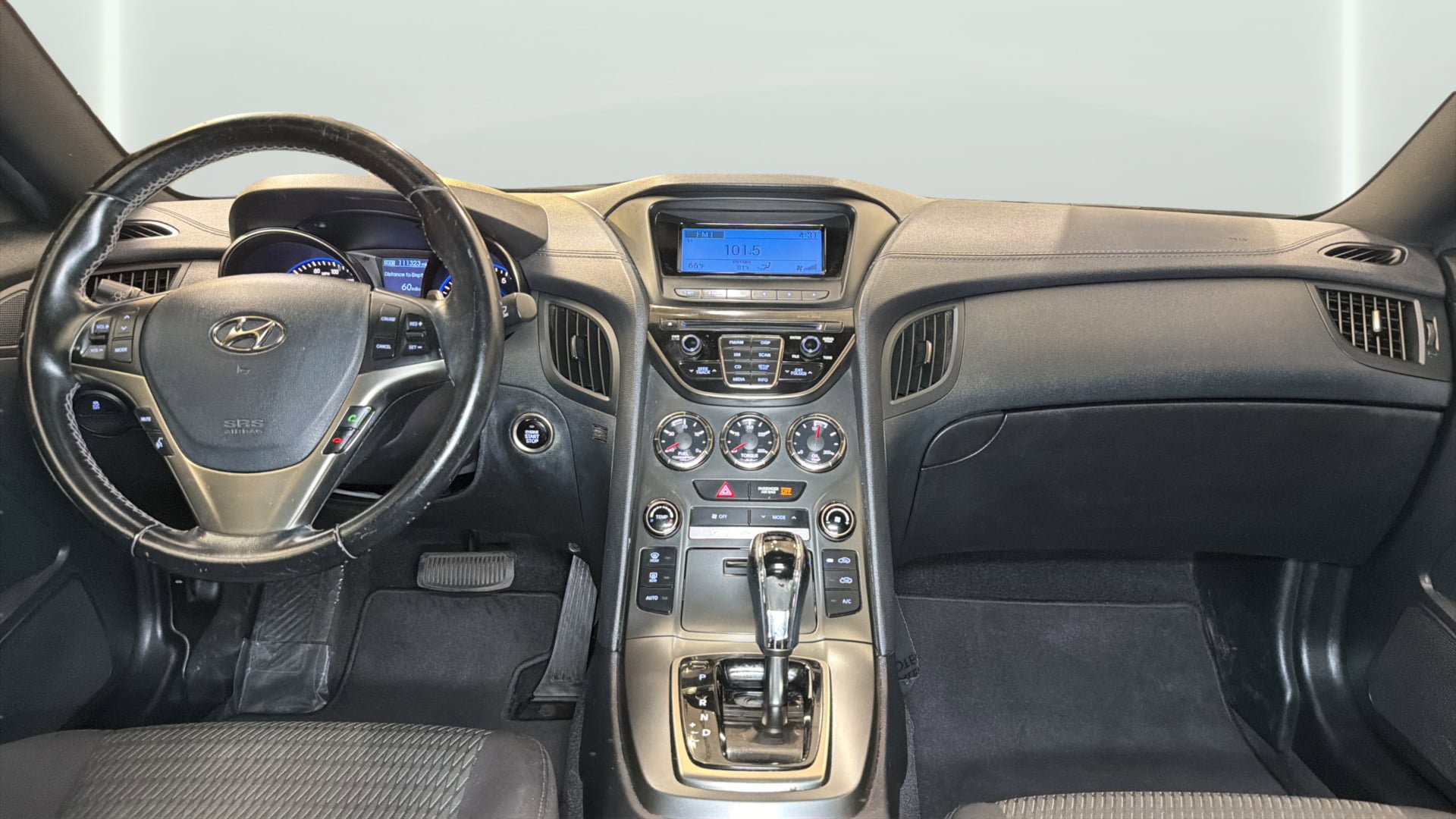 Used 2015 Hyundai Genesis 3.8 RWD image 14