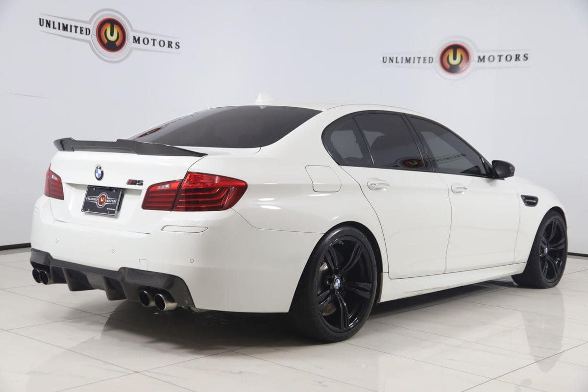 Used 2015 BMW M5 RWD image 3